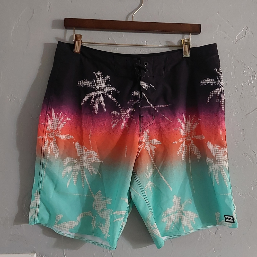Billa Bong Swimmiing Shorts Men 32 ,Recicler Sundays Pro,good Condiction, 15 Inc